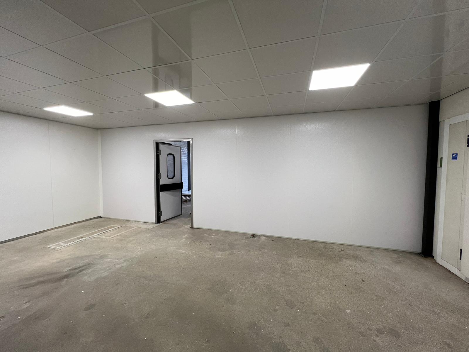 Glanzend systeemplafondplaten